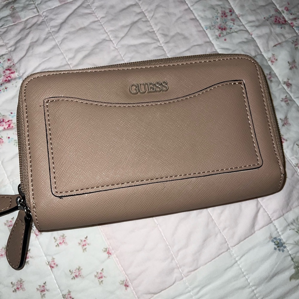 Guess Women’s Blush Wallet